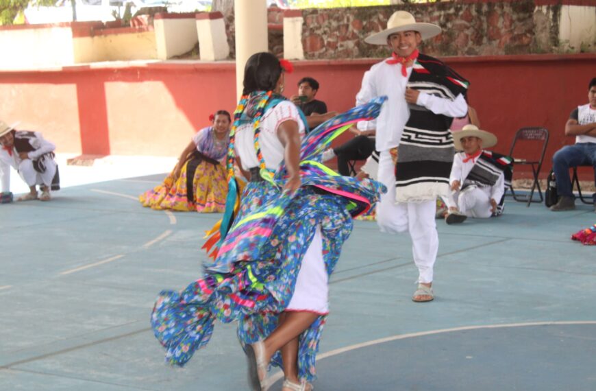 La Guelaguetza Magisterial Popular: 19 Años de resistencia Cultural 